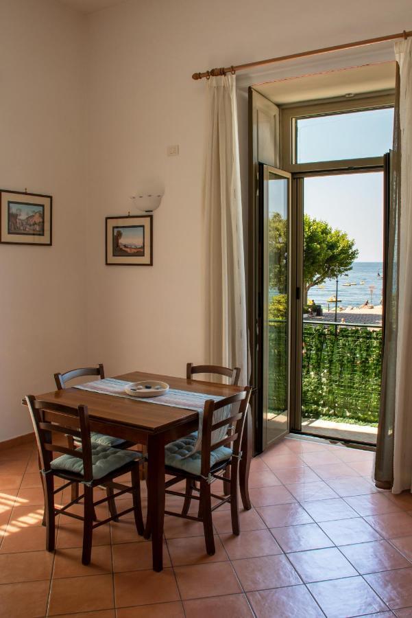 Uno Sguardo Sul Mare Villa Maiori Exterior photo